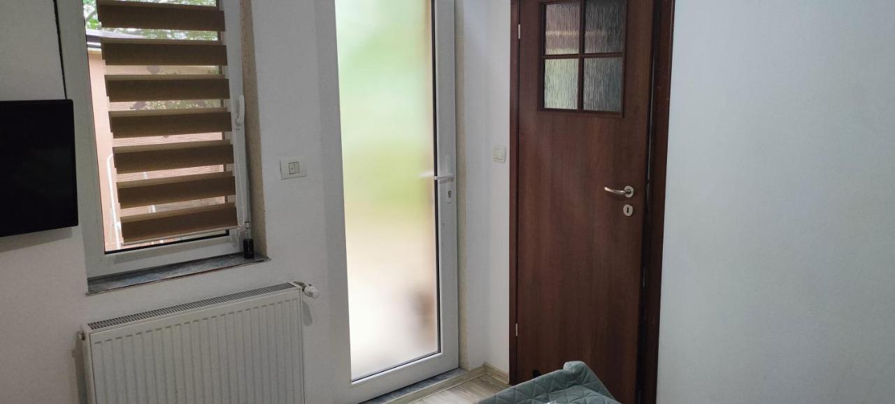 Casa Magnolia Hotell Douăzeci şi Trei August Exteriör bild