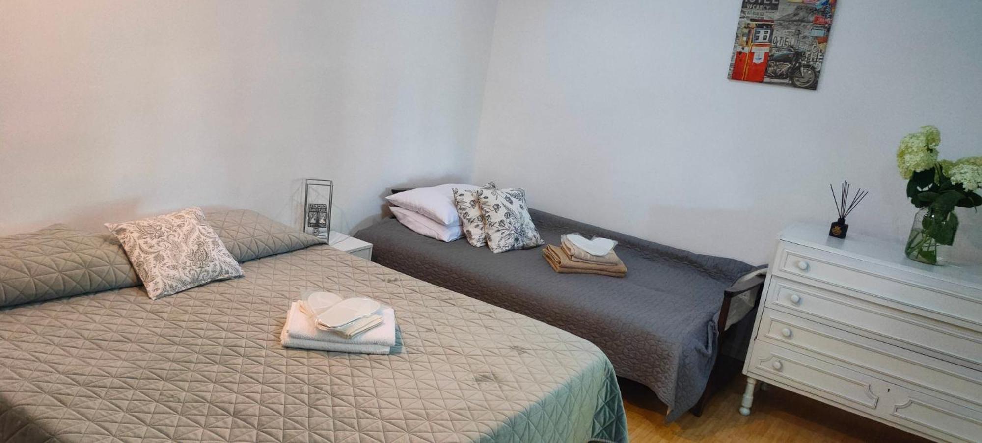 Casa Magnolia Hotell Douăzeci şi Trei August Exteriör bild
