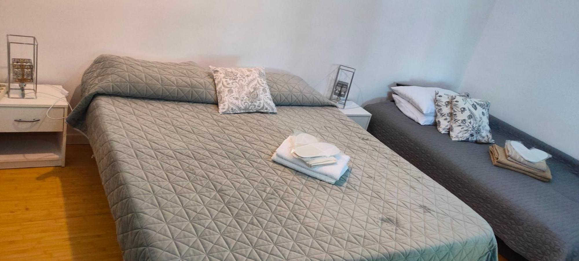 Casa Magnolia Hotell Douăzeci şi Trei August Exteriör bild